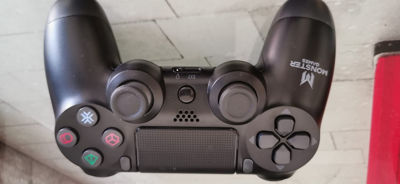 Control PS4 Monster Games (inalámbrico)
